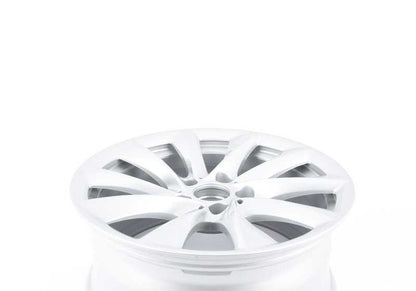 Llantas de aleación diseño turbina 415 18" OEM 36116796248 para BMW F30. Compatibles con modelos 316d desde 2012 hasta 2018. Color plata reflex. Original BMW.