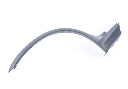 Embellecedor paso de rueda trasero derecho OEM 51718402338 para BMW X5 E53. Original BMW.