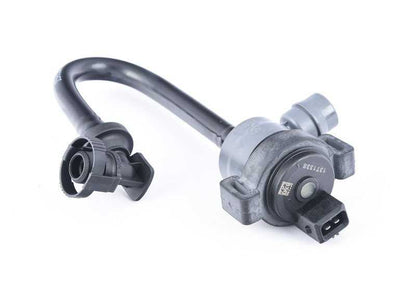 Valvola di spurgo di evaporazione con tubo OEM 13907636141 per BMW F20, F21, F22, F23, F30, F31, F34, F32, F33, F36, F10, F11, E84, E89. BMW originale.