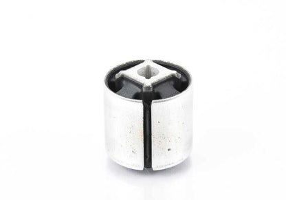 Front rubber mount for BMW 1 Series F20, F21; 2 Series F22, F23; 3 Series F30, F31, F34, F35; 4 Series F32, F33, F36 (OEM 33316792513). Original BMW