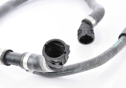 Tubo conducto de refrigerante OEM 17122284691 para BMW F80, F82, F83 (todos los modelos M3 y M4 compatibles). Original BMW.