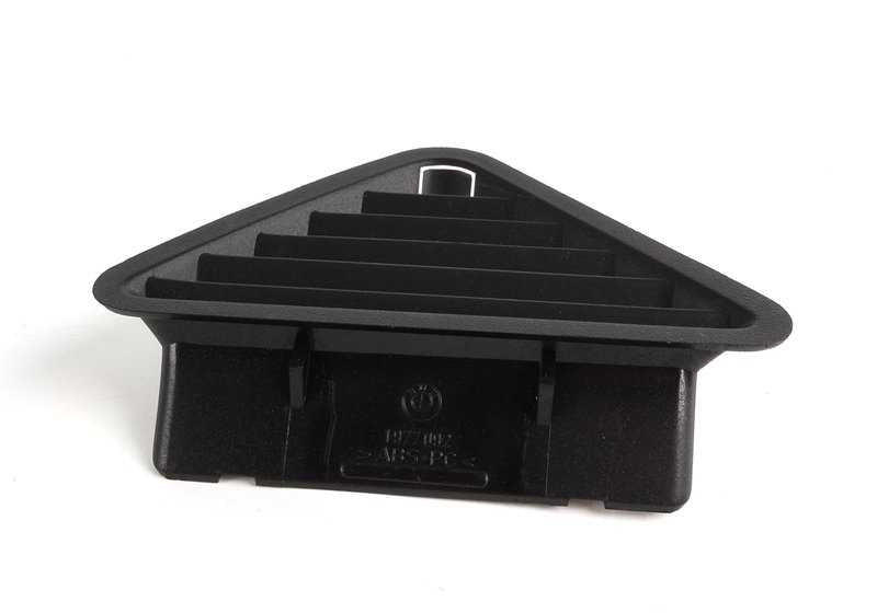 Embellecedor derecho negro OEM 64228132302 para BMW E36 (316i, 318i en varias versiones: manual y automático). Compatible con modelos producidos entre 1990 y 1999. Original BMW.