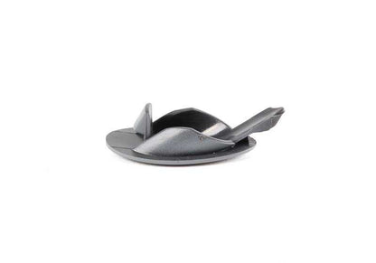 Tapón embellecedor gris OEM 51418224397 para BMW E46 {3er serie}. Pieza original para paneles de puertas delanteras y traseras. Compatible con versiones con y sin airbag lateral. Original BMW.