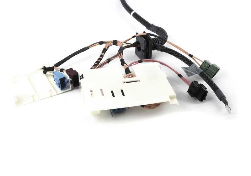Cableado motor y módulo transmisión OEM 12517556381 para BMW E90, E91, E92. Original BMW.