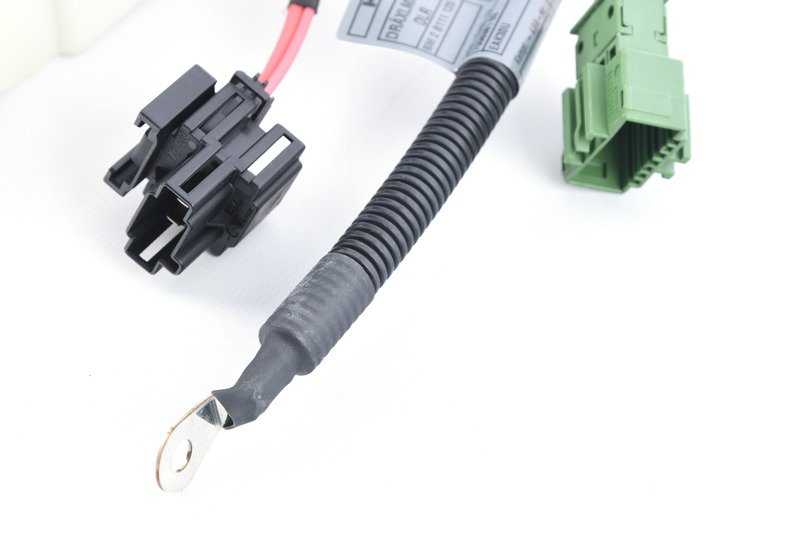 Cableado motor y módulo transmisión OEM 12517556381 para BMW E90, E91, E92. Original BMW.