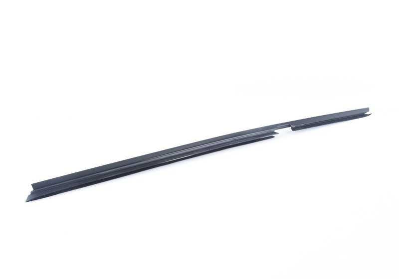Moldura interior trasera izquierda OEM 51222694037 para BMW E39. Original BMW.