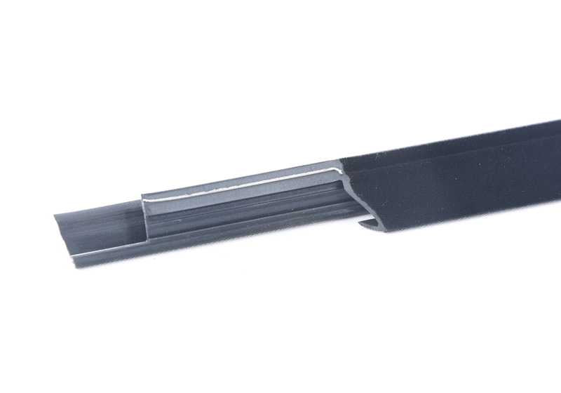 Left outer window sill seal for BMW E39 (OEM 51228189275). Original BMW