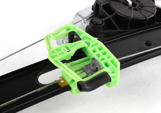 Alzacristales trasero derecho OEM 51357140590 para BMW Serie 3 E90, E90 LCI, E91, E91 LCI. Original BMW.