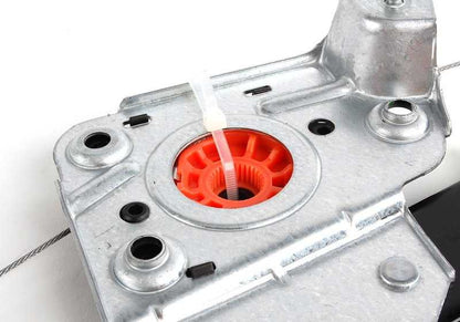 Alzacristales trasero derecho OEM 51357140590 para BMW Serie 3 E90, E90 LCI, E91, E91 LCI. Original BMW.