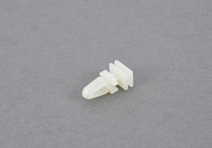 Clipe de moldagem interna 51478234047 para BMW E36, E46, E34, E39, E32, E38, E65, E66, E83. BMW original.