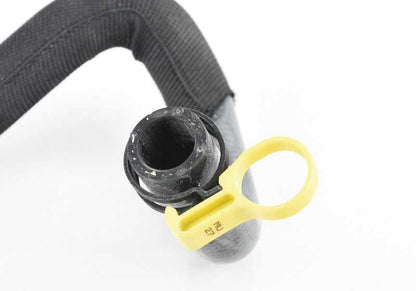 Tubo de refrigerante OEM 17127595250 para BMW F07, F10, F11, F06, F12, F13, F01, F02, F04. Compatible con versiones normales y LCI. Original BMW.