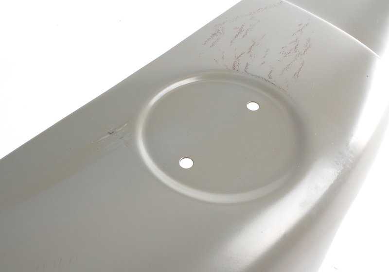 Parte superior del paragolpes delantero OEM 41331921411 para BMW E24 630CS, 628CSi (todas las versiones). Original BMW.