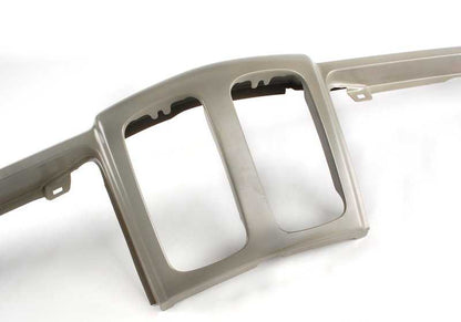 Parte superior del paragolpes delantero OEM 41331921411 para BMW E24 630CS, 628CSi (todas las versiones). Original BMW.