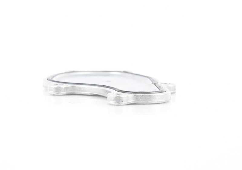 Copertura OEM Colata 11127608406 per BMW F07, F10, F11, F90, G30, F06, F12, F13, F01, F02, G11, G12, F91, F92, F93, G14, G15, G16, F15, G05, F85, F16, F16, F16, F16, F16, F16, F16, F16, F16, F16, F16, F16, F16 G06, F86, G07. BMW originale.