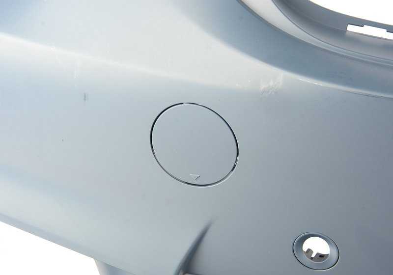 Paragolpes delantero imprimado con sensores PDC/SRA OEM 51118061935 para BMW F32, F32N, F33, F33N, F36, F36N. Repuesto original BMW.
