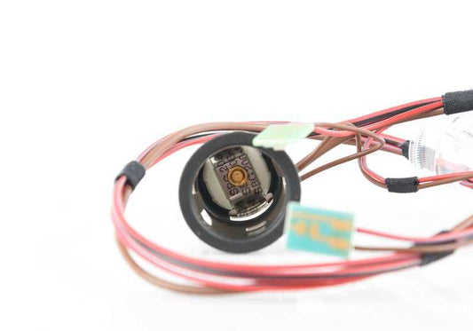 Toma de mechero con LED OEM 61349302237 para BMW F10, F11, F18, F06, F12, F13. Original BMW.