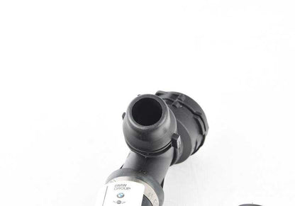 Return hose of the heat exchanger OEM 11537805359 for BMW E46, E90, E91, E92, E93, E60, E61, E83. Original BMW.