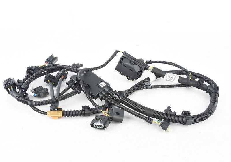 Cableado sensores motor OEM 12517641650 para BMW F30, F31, F32, F10. Arnés original de sensores del motor. Compatible con varios modelos BMW. Repuesto original BMW.