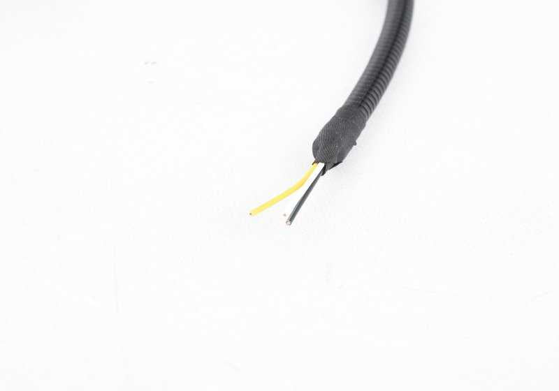 Cable adaptador para BMW F22, F23, F30, F31, F34, F32, F33, F36, F10, E84, F25, F26, F15, E89 (OEM 12518645886). Original BMW