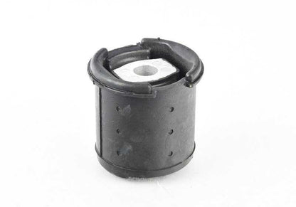 Silentblock trasero OEM 33311091422 para BMW Serie 5 E39 {520d, 520i} con motores M47, M52, M54. Válido para versiones con cambio manual y automático, tracción trasera. Original BMW.