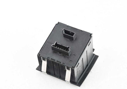 Interruptor ZV / Luces emergencia / DTC OEM 61319196714 para BMW E90, E91, E92, E93. Original BMW.
