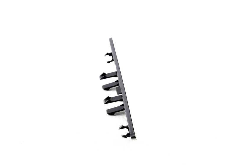 Protector entrada trasera OEM 51477370422 para BMW X5 F15 (sDrive25d, xDrive25d, sDrive35i). Original BMW.