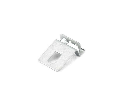 Clip fijación OEM 13627789584 para BMW E60, E61, F07, F10, F11, F02, E53, E70, F15, E71. Compatible con sistemas de escape y sensores NOX. Original BMW.