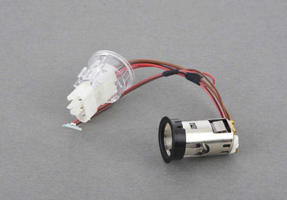 Toma de corriente con luz LED OEM 61349302184 para BMW F90, F90N, G30, G30N, G31, G31N, G38, G38N, G32, G32N, F91, F92, F93, G14, G15, G16. Original BMW.