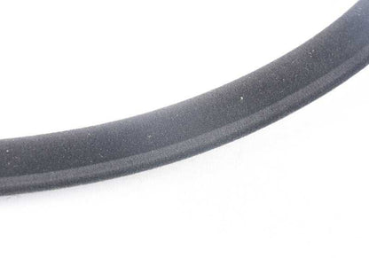 Protector de canto puerta trasera izquierda OEM 51728175083 para BMW E38. Original BMW.
