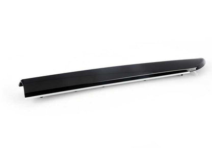 Panel protección luces puerta trasera derecha Piano Black OEM 51417410588 para MINI F56, F56 LCI, F56 BEV LCI, Cabrio F57, F57 LCI… y más. Original MINI.