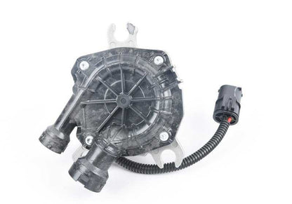 Bomba de aire secundaria OEM 11727557903 para BMW E82, E88, E90, E90N, E92, E92N, E93, E93N. Original BMW.