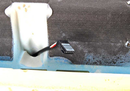 Cojín asiento base derecho OEM 52107244127 para BMW E90, E91. Repuesto original BMW.