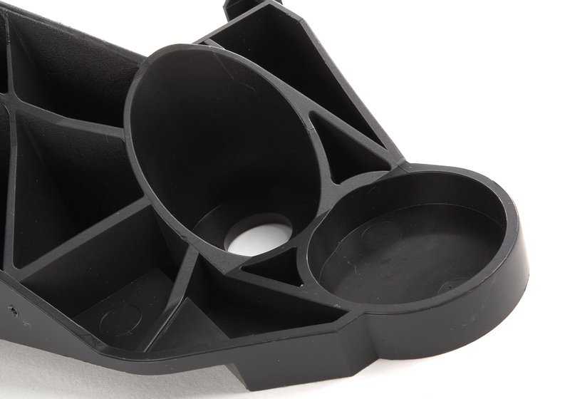 Soporte lateral derecho OEM 51117030620 para BMW E46. Recambio original BMW para la carrocería, pieza del lateral derecho compatible con todos los modelos BMW E46. Original BMW.