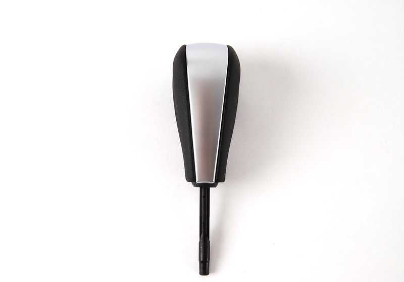 Pomo de cambio automático en piel y cromo OEM 25167570652 para BMW E81, E82, E87, E87N, E88, E90, E90N, E91, E91N, E84, E89. Original BMW.