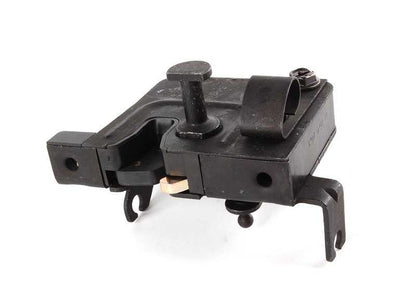 Cierre de capó delantero parte inferior izquierda para BMW Serie 7 E38 (OEM 51238164763). Original BMW