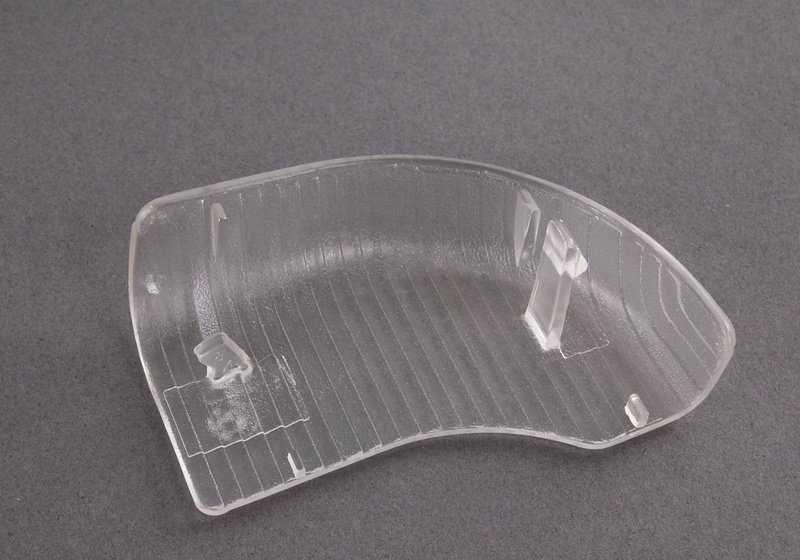 Tulipa de luz trasera derecha OEM 63311374284 para BMW E32. Recambio original BMW.