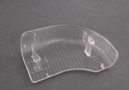 Tulipa de luz trasera derecha OEM 63311374284 para BMW E32. Recambio original BMW.