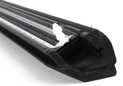 Moldura lateral trasera derecha OEM 51131965106 para BMW E30. Original BMW.