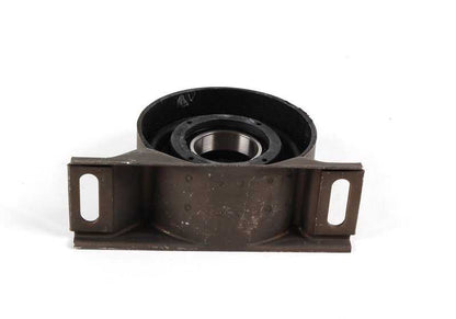 Suporte central do eixo de transmissão OEM 26121226657 para BMW E32, E34. BMW original.