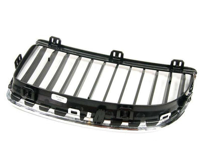 Rejilla de adorno derecho OEM 51137120010 para BMW Serie 3 E90, E91 (2004-2008). Original BMW.