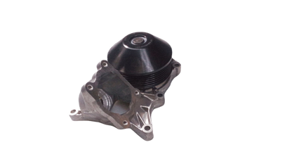 Bomba de agua mecánica OEM 11517807311 para BMW E81, E82, E87, E88, E90, E91, E92, E93, E60, E61, E84, E83. Compatible con motores N47. Original BMW.