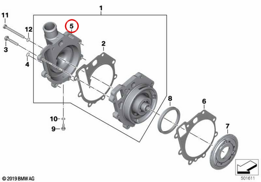 Tapa de bomba de agua OEM 11518561947 para motos BMW F 750 GS, F 800 GS, F 850 GS, F 900 GS, F 900 R, F 900 XR, F 850 GS Adventure, F 900 GS Adventure... y más. Original BMW Motorrad