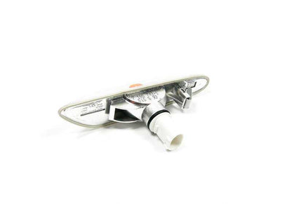Intermitente lateral blanco derecho OEM 63137165742 para BMW E60, E60N, E61, E61N. Original BMW.