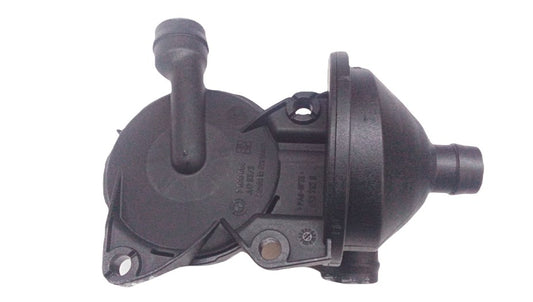 Separador de aceite OEM 11617526654 para BMW E87, E90, E91. Compatible con modelos 118i y 318i con motor N46. Original BMW.