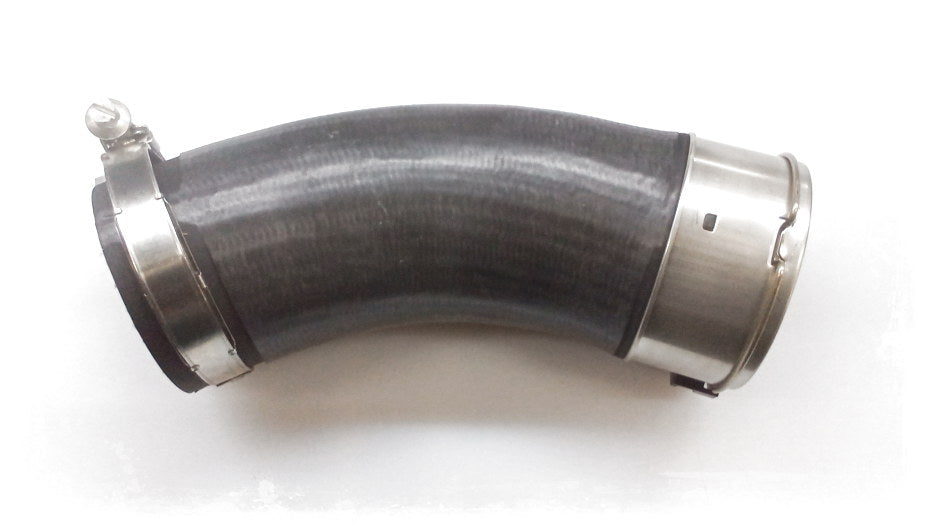 Tubo de admisión turbo (Ladeluftleitung) OEM 11618579895 para BMW G30, G31, G11, G12, G05, G06, G07. Compatible con motores B57S. Original BMW.