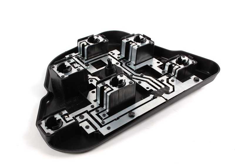 Porta bombillas trasero derecho OEM 63218363566 para BMW E39 (Serie 5). Pieza original BMW.