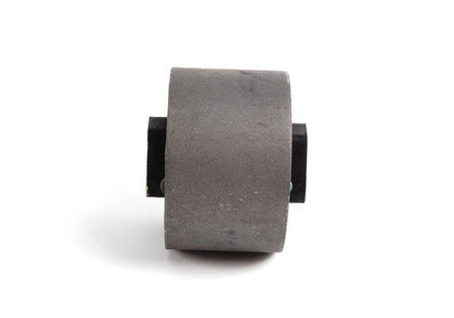Silentblock de goma OEM 31129058819 para BMW E28 y E24 (todos los modelos compatibles). Pieza de suspensión original BMW.