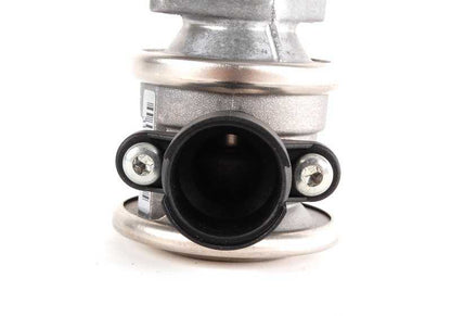 OEM 11721707619 Anti -repell valve for BMW E39, E38, E53. Original BMW piece for emission reduction system. Compatible with 5 series models, 7 and x5 series.