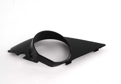 Paramento faro antiniebla izquierdo OEM 51117896603 para BMW Serie 5 E60, E60 LCI, E61, E61 LCI. Original BMW.