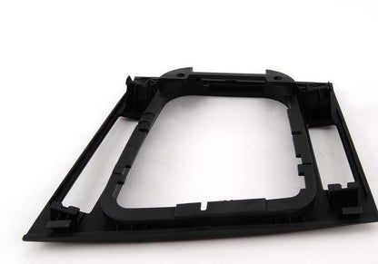 Compartimento de armazenamento inferior para BMW E46 (OEM 51168234722). BMW original